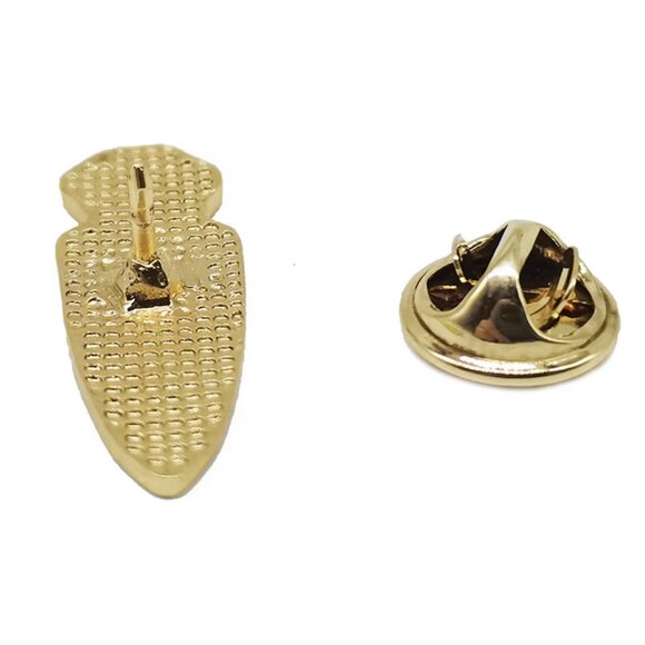 Orange Carrot Pin Badge - Picture 4 of 11